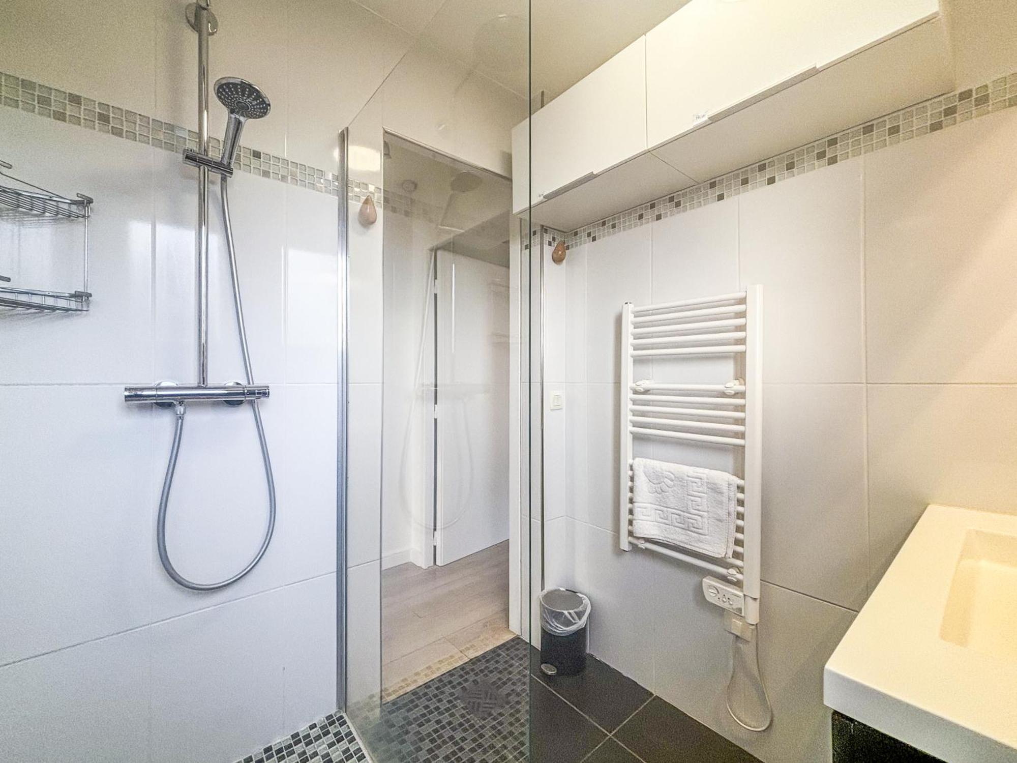 Evasion Vue - Wifi, Piscine, Parking, 4pers Appartamento Nizza